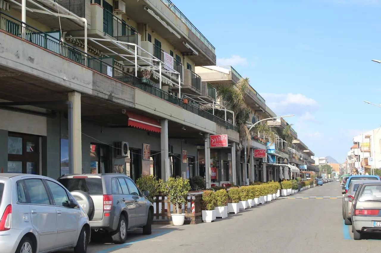 Casa, Mare-Etna-Taormina Hotel Fondachello  Vakantiepark